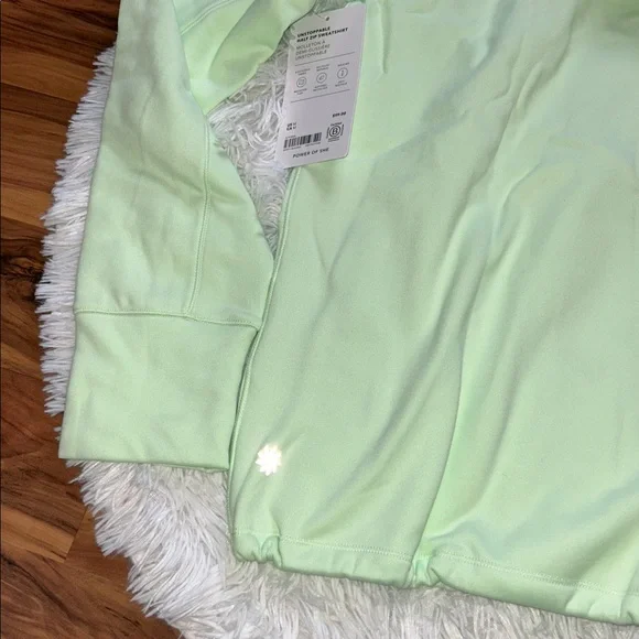 Athleta Unstoppable Fleece Lined Half Zip Sweatshirt Size Medium Mint Tint NEW